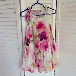 Elegant Floral Pleated Dress
